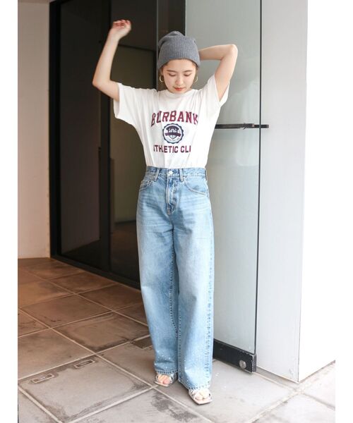 Ungrid(アングリッド)の「【WEB限定】カレッジロゴTee(Tシャツ/カットソー・レディース・チャコールグレー/オフホワイト/グリーン・FREE)」の17枚目の写真