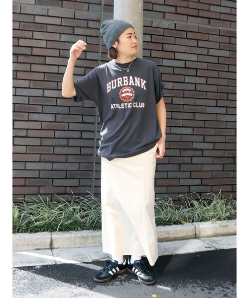 Ungrid(アングリッド)の「【WEB限定】カレッジロゴTee(Tシャツ/カットソー・レディース・チャコールグレー/オフホワイト/グリーン・FREE)」の20枚目の写真