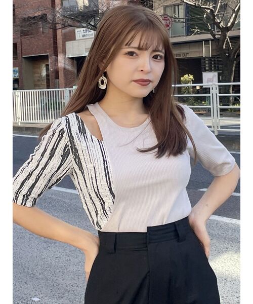 MURUA（ムルーア）の「ドッキングカットアウトトップス（Tシャツ/カットソー・レディース・ブラック/グレー/ブルー・FREE）」の4枚目の写真