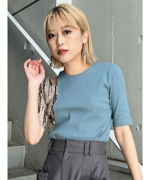 MURUA（ムルーア）の「ドッキングカットアウトトップス（Tシャツ/カットソー・レディース・ブラック/グレー/ブルー・FREE）」の11枚目の写真