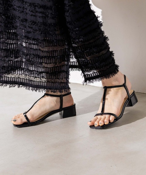 Gready Brilliant（グレディブリリアン）の「Ｔ字ストラップサンダル（サンダル・レディース・ブラック/シルバー・36/37/38）」の7枚目の写真