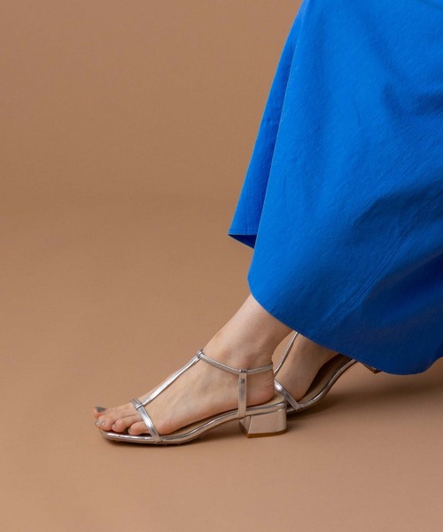 Gready Brilliant（グレディブリリアン）の「Ｔ字ストラップサンダル（サンダル・レディース・ブラック/シルバー・36/37/38）」の12枚目の写真