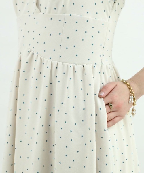 an another angelus（アンアナザーアンジェラス）の「ジャケット付きドットキャミワンピース/ananotherangelus（ワンピース・レディース・ホワイト×ブルー/ブラック×ホワイト・FREE）」の22枚目の写真