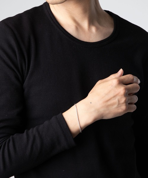 TOM WOOD（トムウッド）の「TOM WOOD Spike Bracelet トムウッド スパイク シルバー ブレスレット（ブレスレット・レディース・シルバー・SMALL/MEDIUM/LARGE）」の4枚目の写真