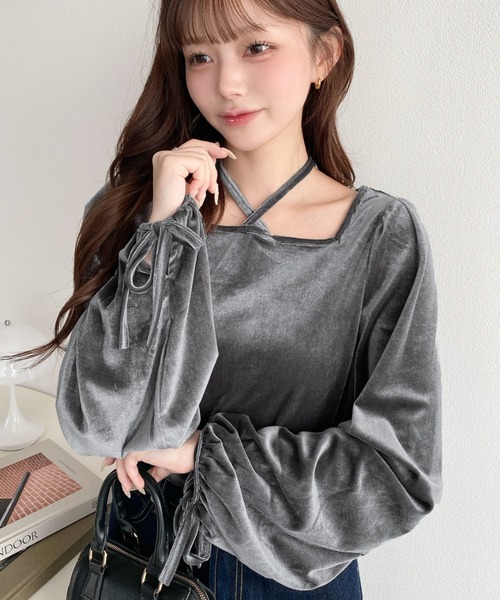 moment+(モーメントプラス)の「ボリュームスリーブスクエアホルターネックシャイニーベロアプルオーバー(Tシャツ/カットソー・レディース・ブラック/グレイッシュベージュ/チャコールグレー/ピンク/ブラウン・M/L)」の21枚目の写真