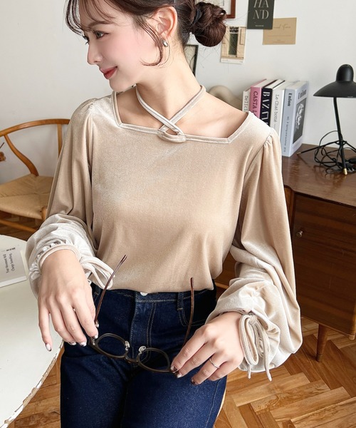 moment+(モーメントプラス)の「ボリュームスリーブスクエアホルターネックシャイニーベロアプルオーバー(Tシャツ/カットソー・レディース・ブラック/グレイッシュベージュ/チャコールグレー/ピンク/ブラウン・M/L)」の19枚目の写真