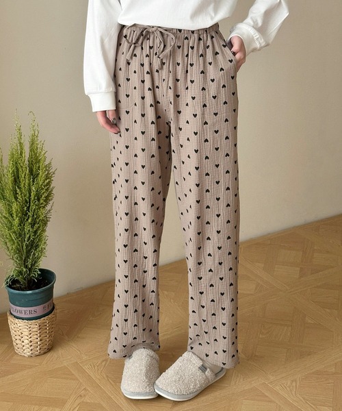 DAY CLOSET(デイ クローゼット)の「レディース 小粒ハートのコットンルームウェアパンツ(ルームウェア/パジャマ・レディース・ブルー/クリーム/パープル/ピンク/グレー/ブラック系その他/モカ/レッド系その他・M/L/XL)」の22枚目の写真