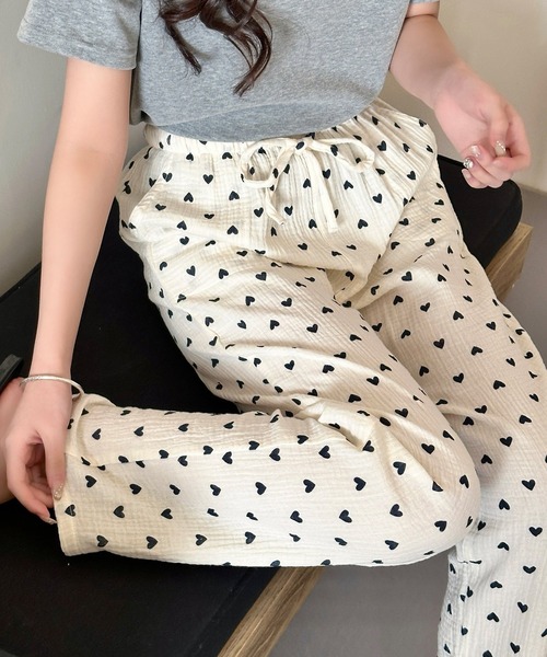 DAY CLOSET(デイ クローゼット)の「レディース 小粒ハートのコットンルームウェアパンツ(ルームウェア/パジャマ・レディース・ブルー/クリーム/パープル/ピンク/グレー/ブラック系その他/モカ/レッド系その他・M/L/XL)」の15枚目の写真