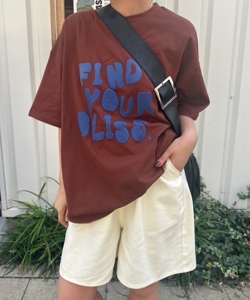 nemne store（ネンネストア）の「【低身長サイズあり】オーバーサイズアソートTシャツ（Tシャツ/カットソー・レディース・スミクロ/オートミール/ブラウン/ブルー/オフホワイト・SMALL/MEDIUM）」の3枚目の写真