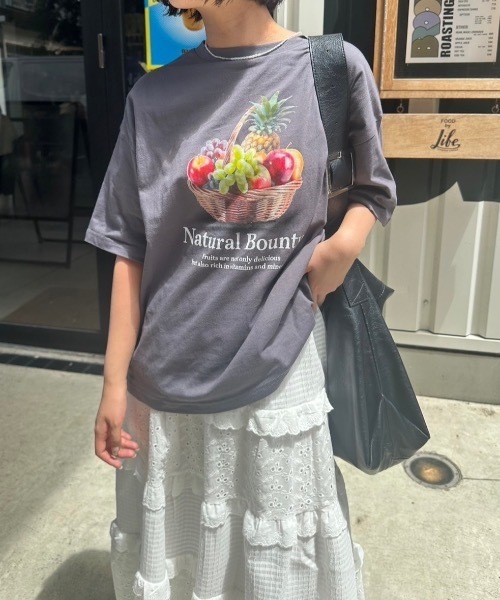 nemne store（ネンネストア）の「【低身長サイズあり】オーバーサイズアソートTシャツ（Tシャツ/カットソー・レディース・スミクロ/オートミール/ブラウン/ブルー/オフホワイト・SMALL/MEDIUM）」の11枚目の写真