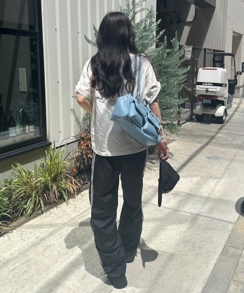 nemne store（ネンネストア）の「【低身長サイズあり】オーバーサイズアソートTシャツ（Tシャツ/カットソー・レディース・スミクロ/オートミール/ブラウン/ブルー/オフホワイト・SMALL/MEDIUM）」の14枚目の写真