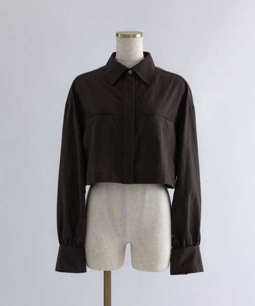 EN NEUME(エンノイム)の「Cropped Shirt Jacket(シャツ/ブラウス・レディース・グレー/ダークブラウン/ベージュ・FREE)」の14枚目の写真