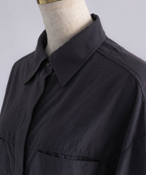 EN NEUME(エンノイム)の「Cropped Shirt Jacket(シャツ/ブラウス・レディース・グレー/ダークブラウン/ベージュ・FREE)」の16枚目の写真