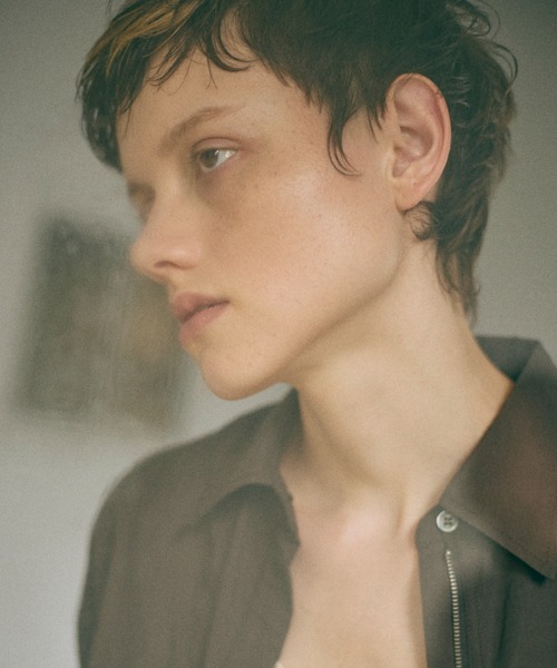 EN NEUME(エンノイム)の「Cropped Shirt Jacket(シャツ/ブラウス・レディース・グレー/ダークブラウン/ベージュ・FREE)」の7枚目の写真