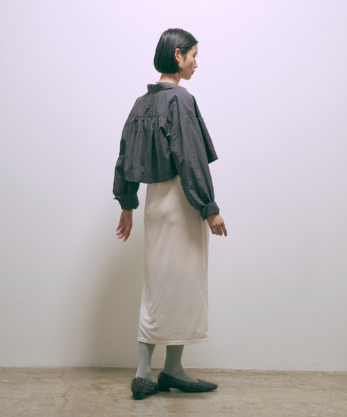 EN NEUME(エンノイム)の「Cropped Shirt Jacket(シャツ/ブラウス・レディース・グレー/ダークブラウン/ベージュ・FREE)」の22枚目の写真