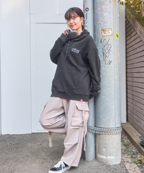 Manhattan Portage（マンハッタンポーテージ）の「Sweat Parka（パーカー・メンズ・ライトグレー/ブラック/ヘザーチャコール/ピンク・LARGE/MEDIUM/SMALL/X-LARGE）」の16枚目の写真