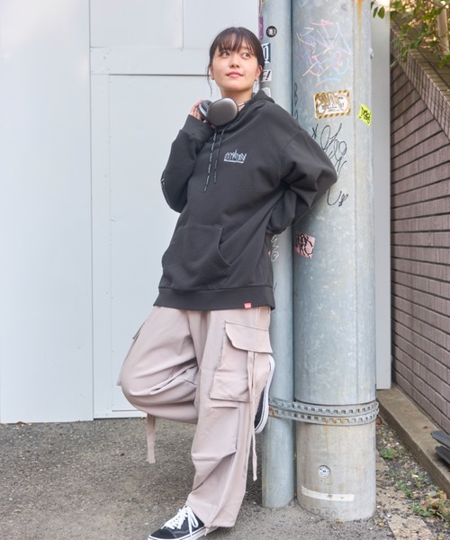 Manhattan Portage（マンハッタンポーテージ）の「Sweat Parka（パーカー・メンズ・ライトグレー/ブラック/ヘザーチャコール/ピンク・LARGE/MEDIUM/SMALL/X-LARGE）」の17枚目の写真