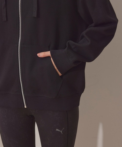 PUMA（プーマ）の「【PUMA】HER フーデッドジャケット（パーカー・レディース・ベージュ/ブラック・L）」の7枚目の写真