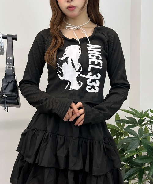 sevens(セブンズ)の「【sevens】Y2Kネックデザインちびロンティ(Tシャツ/カットソー・レディース・ブラック/グレー・FREE)」の10枚目の写真