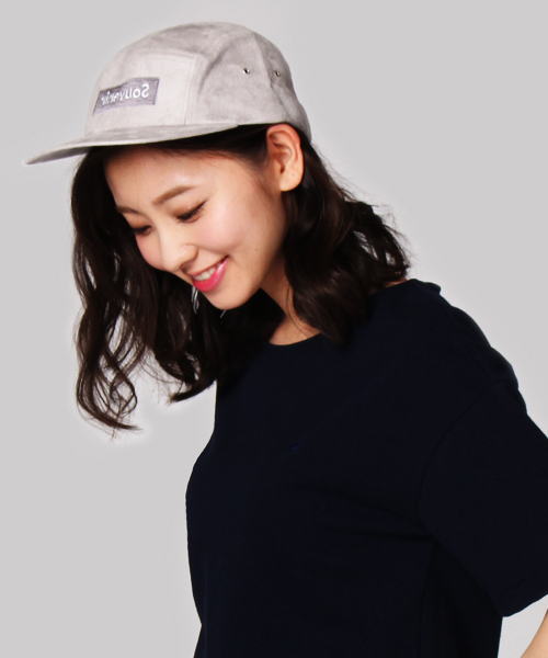 WHO'S WHO gallery（フーズフーギャラリー）の「【rinevuos】スエードジェットキャップ（キャップ・レディース・グレー/カーキ/ブラウン/ブラック/ホワイト/ネイビー/ベージュ・FREE）」の4枚目の写真