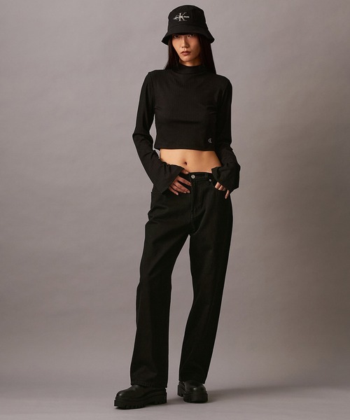 Calvin Klein（カルバン・クライン）の「エンブロイドリブハイネックロングスリーブTシャツ（ニット/セーター・レディース・アイボリー/ブラック・L/M/XS/S）」の6枚目の写真