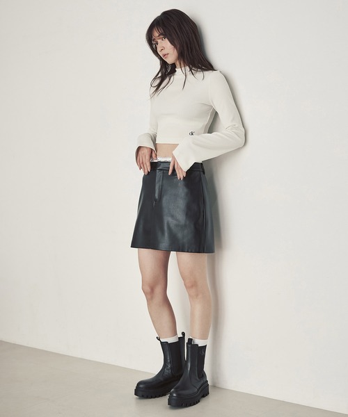 Calvin Klein（カルバン・クライン）の「エンブロイドリブハイネックロングスリーブTシャツ（ニット/セーター・レディース・アイボリー/ブラック・L/M/XS/S）」の10枚目の写真