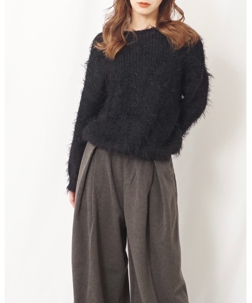 Alt due(オルトデュー)の「【Alt due/オルト デュー】フェザーヤーンドロップショルダーシルエットプルオーバーニット(ニット/セーター・レディース・ベージュ/アイボリー/ブラック/ライトグレー・FREE)」の8枚目の写真