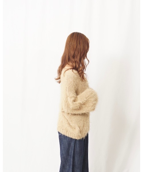 Alt due(オルトデュー)の「【Alt due/オルト デュー】フェザーヤーンドロップショルダーシルエットプルオーバーニット(ニット/セーター・レディース・ベージュ/アイボリー/ブラック/ライトグレー・FREE)」の15枚目の写真