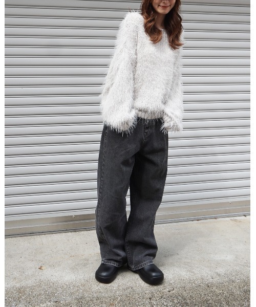 Alt due(オルトデュー)の「【Alt due/オルト デュー】フェザーヤーンドロップショルダーシルエットプルオーバーニット(ニット/セーター・レディース・ベージュ/アイボリー/ブラック/ライトグレー・FREE)」の11枚目の写真