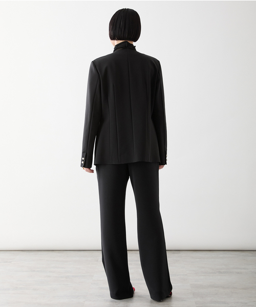 Room no.8(ルームエイト)の「ROOM NO.8 BLACK CAMELLIA RIB Vネックジャケット BR8B-46-30520(ノーカラージャケット・レディース・ブラック・FREE)」の11枚目の写真