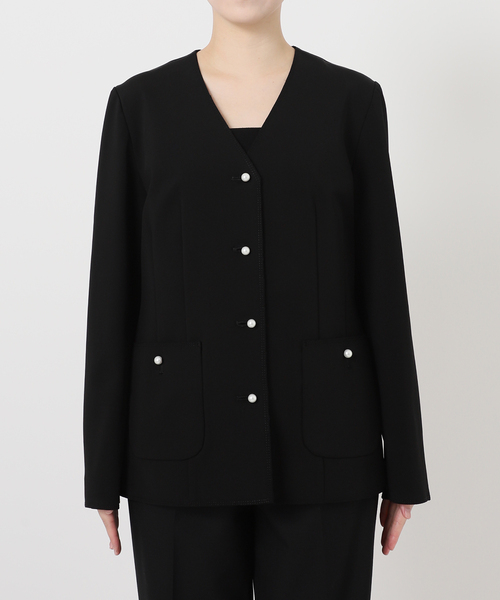 Room no.8(ルームエイト)の「ROOM NO.8 BLACK CAMELLIA RIB Vネックジャケット BR8B-46-30520(ノーカラージャケット・レディース・ブラック・FREE)」の12枚目の写真