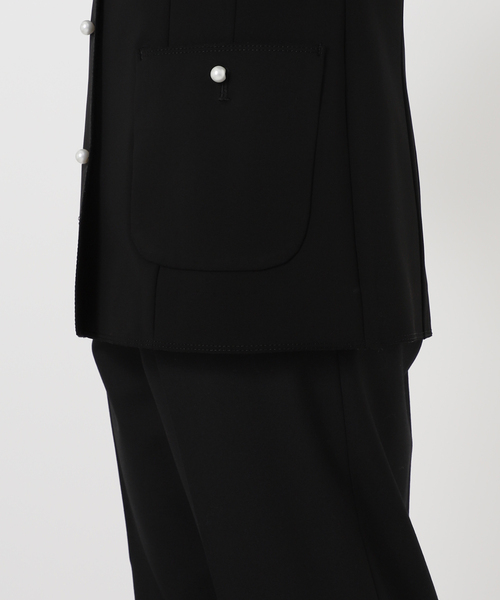 Room no.8(ルームエイト)の「ROOM NO.8 BLACK CAMELLIA RIB Vネックジャケット BR8B-46-30520(ノーカラージャケット・レディース・ブラック・FREE)」の20枚目の写真
