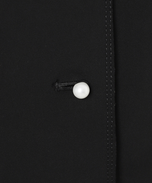 Room no.8(ルームエイト)の「ROOM NO.8 BLACK CAMELLIA RIB Vネックジャケット BR8B-46-30520(ノーカラージャケット・レディース・ブラック・FREE)」の21枚目の写真