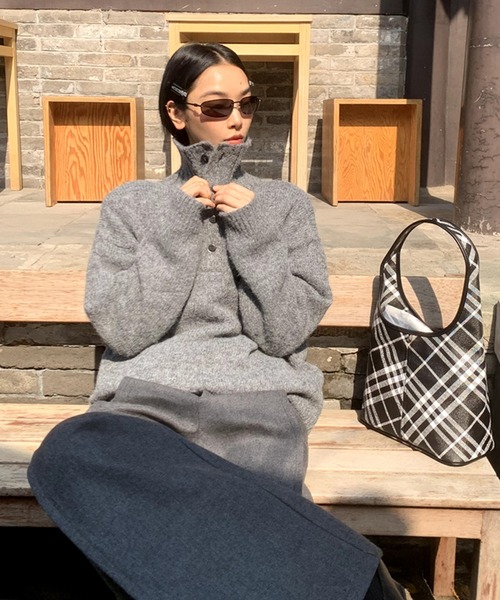 LONSLAN（ロンスラン）の「オーバーサイズ ハイネックニット LON24a109（ニット/セーター・レディース・グレー/モカ/ホワイト/ブラック・S/M）」の8枚目の写真