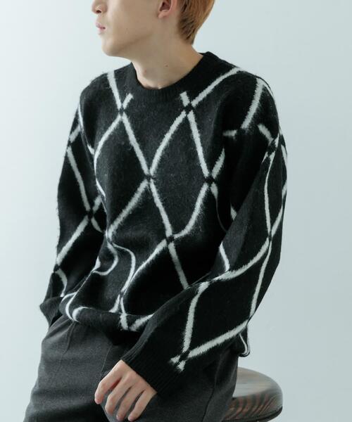 ITEMS URBANRESEARCH（アイテムズ アーバンリサーチ）の「ラインダイヤ クルーネック シャギーニット（ニット/セーター・メンズ・イエロー/ブラック/グレー・MEDIUM/LARGE）」の2枚目の写真