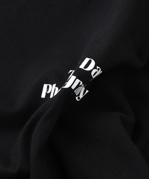 THE DAY（ザデイ）の「THE DAY PHOTOGRAPHY Solitude L/S Tee（Tシャツ/カットソー・メンズ・ブラック・X-LARGE/LARGE/MEDIUM）」の6枚目の写真