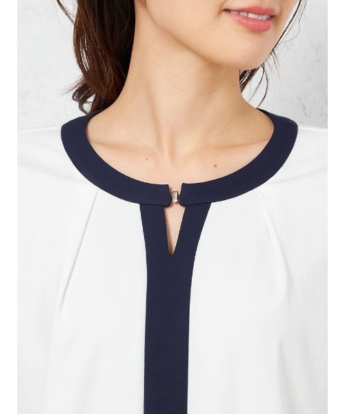 HARUYAMA（ハルヤマ）の「【レーヨン混】長袖 ドレープポンチ 前ホック配色カットソー ストレッチ 無地 SOFFICE（シャツ/ブラウス・レディース・ピンク/オフホワイト・M/L）」の6枚目の写真