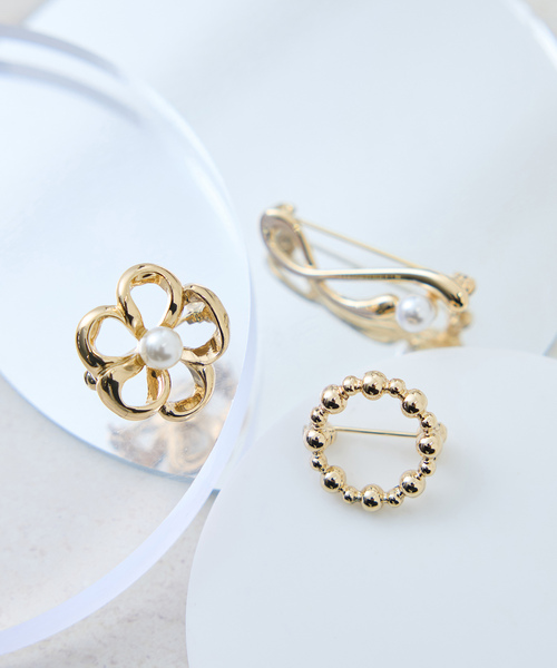 ROPE' PICNIC(ロペピクニック)の「フラワーモチーフプチブローチセット(ブローチ/コサージュ・レディース・シルバー/ゴールド・FREE)」の1枚目の写真