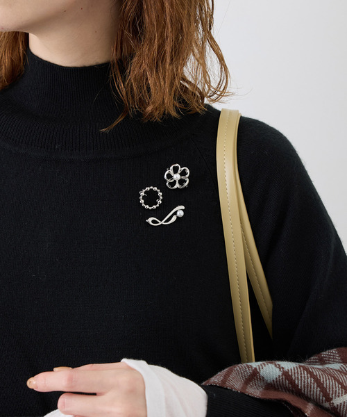 ROPE' PICNIC(ロペピクニック)の「フラワーモチーフプチブローチセット(ブローチ/コサージュ・レディース・シルバー/ゴールド・FREE)」の4枚目の写真