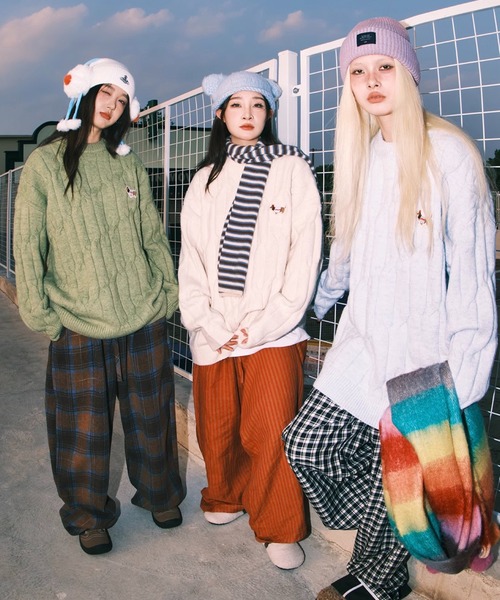 WESTBOY(ウエストボーイ)の「オーバーサイズ ケーブルニットセーター WO25S2TP05【WB ORIGINALS】(ニット/セーター・メンズ・ホワイト/グレー/ブラック・L/M/XL)」の11枚目の写真