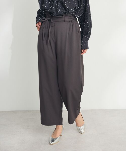 CRAFT STANDARD BOUTIQUE（クラフトスタンダードブティック）の「フリルウエストパンツ　◆（スラックス・レディース・グレイッシュベージュ/ダークグレー・M/L）」の6枚目の写真