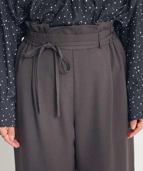 CRAFT STANDARD BOUTIQUE（クラフトスタンダードブティック）の「フリルウエストパンツ　◆（スラックス・レディース・グレイッシュベージュ/ダークグレー・M/L）」の20枚目の写真