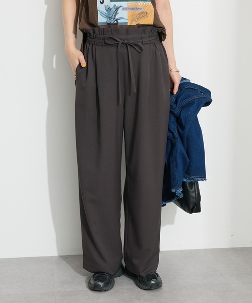 CRAFT STANDARD BOUTIQUE（クラフトスタンダードブティック）の「フリルウエストパンツ　◆（スラックス・レディース・グレイッシュベージュ/ダークグレー・M/L）」の2枚目の写真