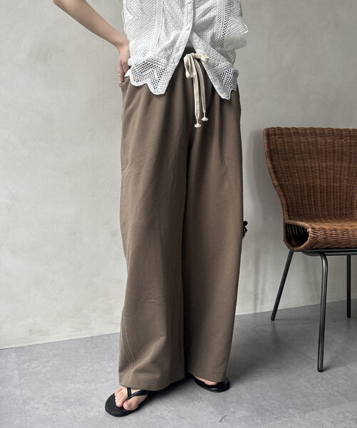 DouDou(ドゥドゥ)の「ドロストスウェットパンツ(その他パンツ・レディース・ホワイト/グレー/ライトベージュ/モカ/ブラック・36/38)」の11枚目の写真