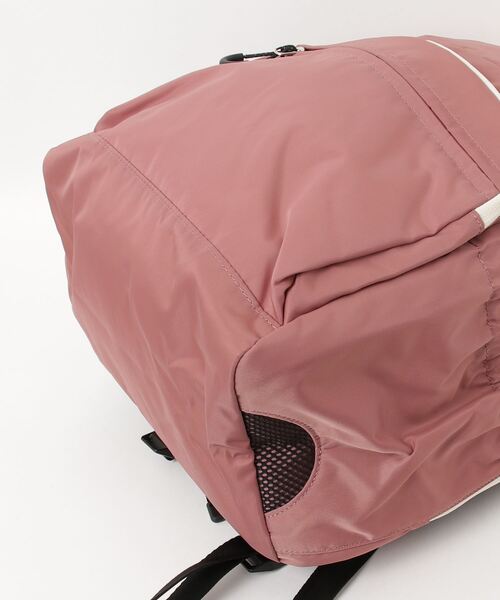 le coq sportif（ルコックスポルティフ）の「【ルコックスポルティフ】通勤通学/撥水/部分通気/PC・タブレットポケット付きバックパック（バックパック/リュック・メンズ・ピンク系/ベージュ系その他/ブラック×グレー・F）」の5枚目の写真