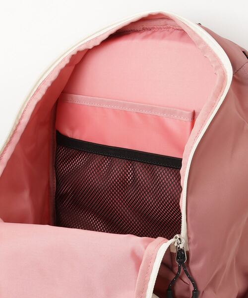 le coq sportif（ルコックスポルティフ）の「【ルコックスポルティフ】通勤通学/撥水/部分通気/PC・タブレットポケット付きバックパック（バックパック/リュック・メンズ・ピンク系/ベージュ系その他/ブラック×グレー・F）」の6枚目の写真