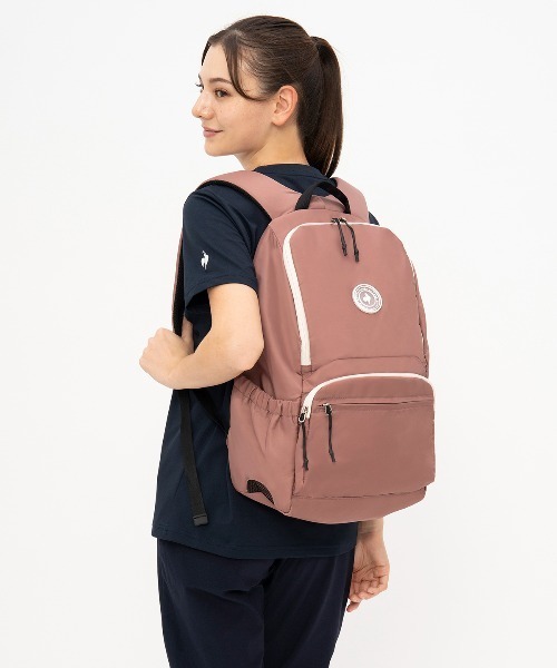 le coq sportif（ルコックスポルティフ）の「【ルコックスポルティフ】通勤通学/撥水/部分通気/PC・タブレットポケット付きバックパック（バックパック/リュック・メンズ・ピンク系/ベージュ系その他/ブラック×グレー・F）」の3枚目の写真