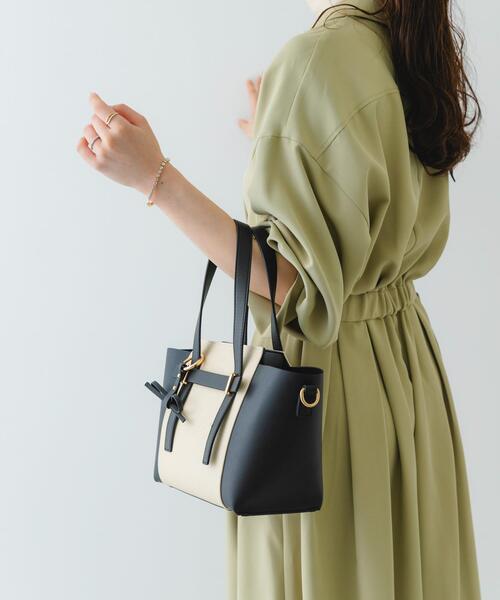 RODE SKO（ロデスコ）の「ミニキャンバスライクチャームトートバッグ（トートバッグ・レディース・ベージュ/ブラック/カーキ・ONE）」の4枚目の写真