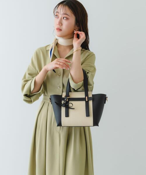 RODE SKO（ロデスコ）の「ミニキャンバスライクチャームトートバッグ（トートバッグ・レディース・ベージュ/ブラック/カーキ・ONE）」の6枚目の写真