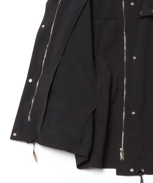 WOOLRICH(ウールリッチ)の「WOOLRICH/ANORAK(ブルゾン・レディース・ブラック/ライトベージュ・S)」の4枚目の写真